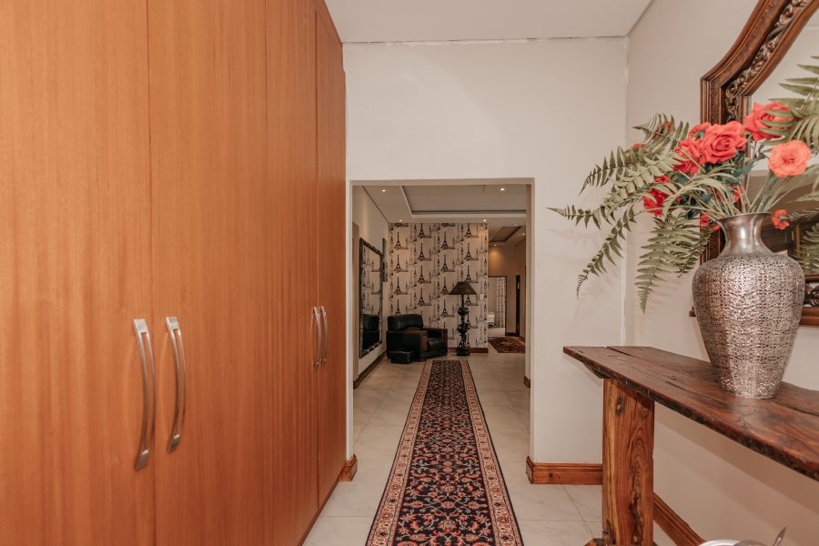 4 Bedroom Property for Sale in Baronetcy Estate Western Cape